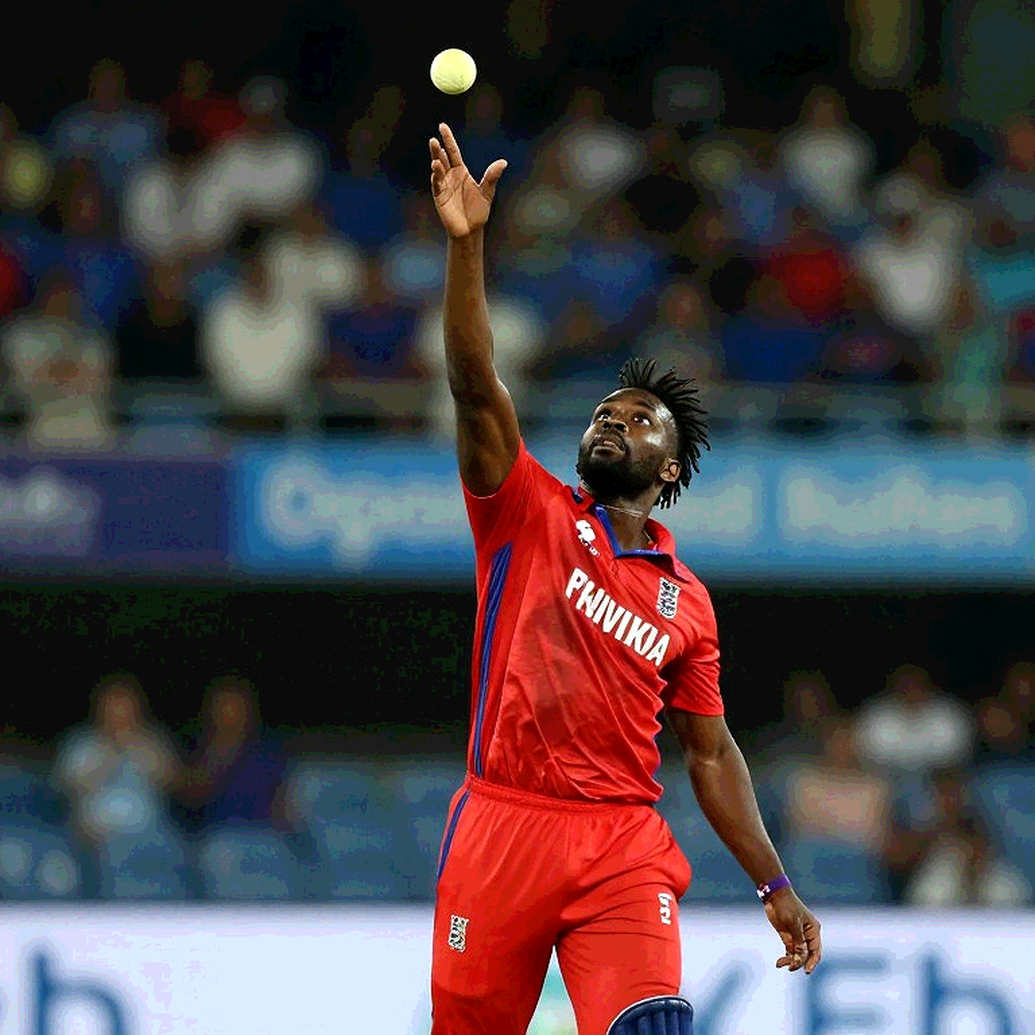 দুবাইয়ের মাঝের ওভার: এশিয়া কাপ ২০২৫-এ স্কোরবোর্ডের চার ওভার আগেই যে ভাঙন শুরু হয়েছিল